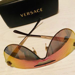 Versage Women Sunglasses/ Used